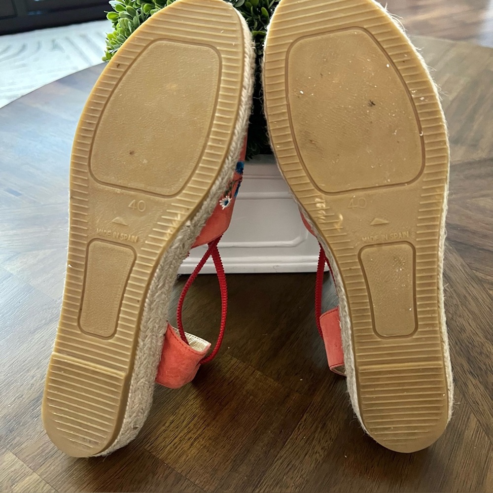 Kanna Elissa Floral Embroidered Coral Espadrille Wedge Sandals Size 9-9.5 (40) - Picture 5 of 15